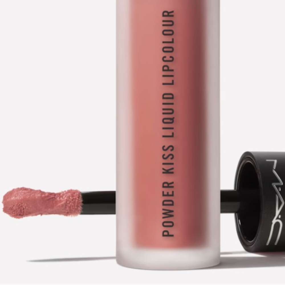‼️ LAST ONE 💋 DATE MAKER a MAC POWDER KISS LIQUID LIPCOLOUR. RETAIL $28. **NIB - Picture 5 of 6
